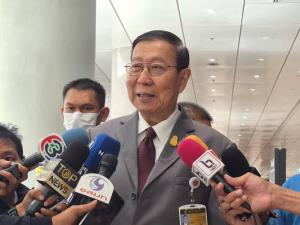 “พรเพชร” ชี้ “เศรษฐา” เสนอนำ “ทักษิณ” เป็นที่ปรึกษาอาจเห็นว่าทำประโยชน์ให้ประเทศได้