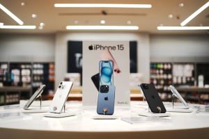 COM7 เผยกระแส iPhone 15 ยอดจองพุ่ง หนุนผลงานโต 20%