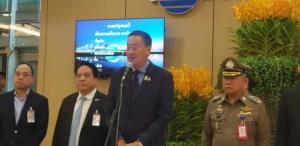 นายกฯ ถึงไทย เผย ถกบริษัทยักษ์ดึงลงทุนไทยหลายพัน ล. ชี้ ต่างชาติคลายกังวลรับดู กม.ให้มาตรฐาน