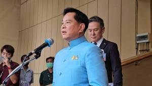 รมว.พลังงาน รับเป็นไปได้เบนซินลดอีก ชี้ ควรนำชนิดถูกสุดเป็นเกณฑ์ สั่งหาทางแก้ คาด ต.ค.มีคำตอบ