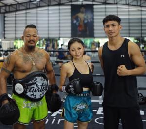 Rae Lil Black โผล่เรียนวิชามวยจาก เทรนเนอร์เก-ซุปเปอร์บอน