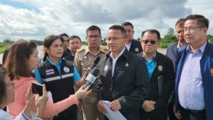 "สมศักดิ์" ลงถิ่นสุโขทัยติดตามน้ำท่วม นายกฯสั่งเร่งช่วยปชช. รับยังน่าเป็นห่วงจ่อสรุปครม.แก้ระยะยาว