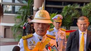 ผบ.ทบ. นำ 211 นายพล ที่ได้รับพระราชทานยศสูงขึ้น ถวายสัตย์ปฏิญาณตน กล่าวคาถาในดวงตรามหาจักรี รักษาไว้ซึ่งพระบรมเดชานุภาพแห่งพระมหากษัตริย์เจ้า ธำรงเกียรติยศศักดิ์ศรีทหาร ย้ำกำลังพลพัฒนาตนเอง