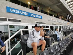 จัดเต็มกับเพจ “เต็มข้อ” ร่วมกิจกรรมพิเศษ Meeting กับ กาซิยาส อดีตผู้รักษาประตูทีมชาติสเปน กับแคมเปญ "Ultimate Football Experience" พร้อมชมเกม สาลิกาดง พบ เบิร์นลีย์