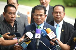 “คารม” ไม่ทราบใครบงการห้ามรองโฆษกฯ ร่วมประชุม ครม.แต่เป็นนโยบายผู้บริหารให้เวียนกันเข้า รับกระทบการชี้แจง