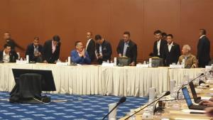 นายกฯ ประชุม RRC ตั้งเป้าอพยพคนไทยวันละ 200-400 พร้อมแผนช่วยตัวประกัน เผยตายแล้ว 28 ราย