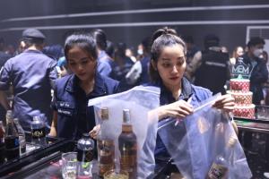 ตร.ภาค.1 สั่งสอบฝ่ายปกครองบุกจับผับมั่วยาเสพติด เล็งคาดโทษ  5 เสือ สภ.คูคต