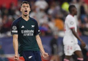 "อาร์เซน่อล" บุกเฉือน "เซบียา" 2-1 ขึ้นจ่าฝูงกลุ่ม ชปล.