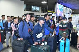 สธ.คัดกรองคนไทยเพิ่ม 340 คน ยังพบป่วยทางเดินหายใจกลับมารายวันเล็กน้อย