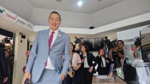 “เศรษฐา” ดอดเตะบอลผ่อนคลายเย็นนี้ หลังโหมงานหนัก เสาร์มีคิวนั่งรถไฟตรวจราชการชลบุรี-ระยอง