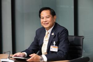 "พีระพันธุ์" ปลื้มลดน้ำมันกลุ่มเบนซินตอกย้ำช่วย ปชช.เกินที่สัญญาไว้