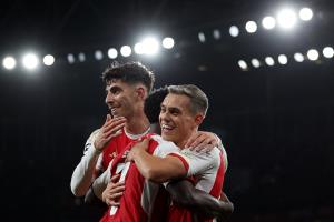 "อาร์เซน่อล" ฟอร์มเฉียบ เปิดบ้านเชือด "เซบีย่า" 2-0 นำฝูงกลุ่ม ชปล.