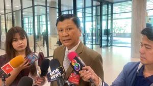 สหพันธ์ขนส่งทางบกฯ ฟันธง รถบรรทุกตกถนนน้ำหนักเกิน เรื่องนี้ยาวสติกเกอร์รูปดาวสัญลักษณ์จ่ายส่วย