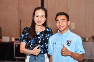 "มาดามแป้ง" ตั้ง ชนาธิป-ธีราทร กัปตันช้างศึกลุยคัดบอลโลก