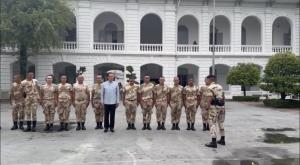 มท.1 ชมการฝึก และ ให้กำลังใจ อส ที่ ลานกิจกรรม กระทรวงมหาดไทย