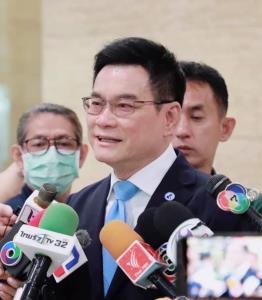 "จุรินทร์" ซัดรบ.ไหนบอกไม่กู้! สุดท้ายกลืนน้ำลายตัวเอง ฟันธงไม่นานจะล้มละลายทางความน่าเชื่อถือ