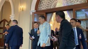 "เศรษฐา" ปัดตอบชื่อเลขาสมช.ใหม่ โยนหน.คณะคุยสันติสุขใต้แจงคืบหน้า เผยคุยนายกฯมาเลย์ตลอด