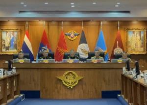 ผบ.ทสส.ประชุม ผบ.เหล่าทัพ-ผบ.ตร. นัดแรก งบประมาณปี 67 ย้ำกวดขันนำเข้า หมูเถื่อน-สินค้าผิด กม.