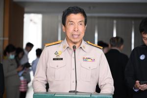 ผู้ว่าฯ ชัชชาติ ปลื้มกระทงโฟมลด มอบ ที่ปรึกษาฯ พรพรหม แก้ปัญหาน้ำเน่าหลังลอยกระทง