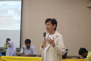 ดร.อุดม หงส์ชาติกุล ผู้ก่อตั้งห้องปฏิบัติการทางสังคม(ประเทศไทย) และ Imagine Thailand Movement 