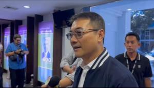 "นราพัฒน์" ถอยชิง หน.ปชป.เปิดทาง "เฉลิมชัย" บอกทีมเดียวกัน ป้องเลิกเล่นการเมืองคือแค่ไม่นั่ง รมต.