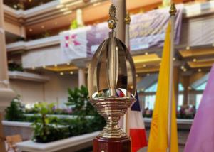 ราชินีเสด็จพระราชดำเนินแทนพระองค์ พระราชทานรางวัลการแข่งขันเรือใบนานาชาติ