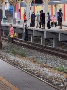 อีกจุดรถไฟทางคู่สายใต้ สถานีเพชรบุรี สร้างยังไงให้ลำบากกว่าเดิม