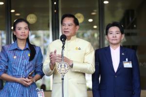 "พีระพันธุ์" เผย ครม.ไฟเขียวตรึงราคาดีเซลไม่เกิน 30 บาท-ลดค่าไฟกลุ่มเปราะบางอีก 3 เดือน เห็นชอบค่าไฟภาคครัวเรือน-อุตสาหกรรมไม่เกิน 4.20 บาท