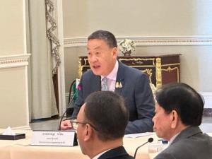 นายกฯ ชี้ ยุทธศาสตร์ชาติ 20 ปี ต้องดูความเปลี่ยนแปลงโลก 5 ปี ยังยาวไป ฉุนดึงลงทุนแต่ถูกฉุดค่าแรงขั้นต่ำ