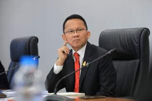 "สมศักดิ์" ปัดเฟคนิวส์น้ำต้มใบมะละกอรักษามะเร็ง แม้สถาบันมะเร็งชี้ไม่จริง จ่อให้สธ.วิจัยหลังญี่ปุ่นจดสิทธิบัตร