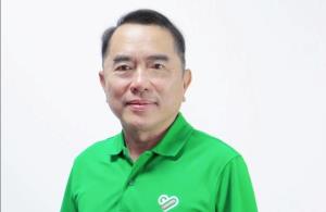 “แกนนำ คปท.” ฟาด “ทวี” อวย “ทักษิณ” ผู้สร้างสันติภาพ ชี้ จุดไฟขัดแย้งต่างหาก “หมอวรงค์” ซัด เล่นแร่แปรธาตุ กม. อุ้มคนชั้น 14