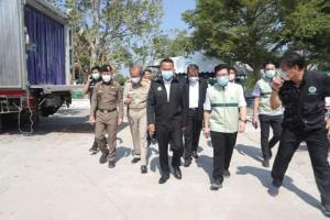 “สมศักดิ์” ลงสุพรรณด่วน ติดตามเหตุ รง.พลุระเบิด เผย นายกฯห่วงใยเร่งเยียวยาศพ 3 แสน จ่อถกแก้ระยะยาว