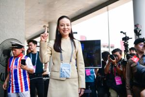 "มาดามแป้ง" ชนะเลือกตั้ง 68 เสียง-นั่งนายกบอลไทย คนที่ 18