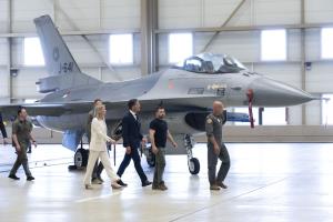 เปิดหน้าชน! นาโตไฟเขียวยูเครนใช้ F-16 ที่มอบให้ โจมตีเป้าหมายภายในดินแดนรัสเซีย