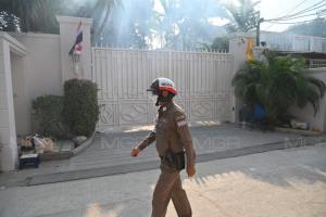 หน้าบ้านจันทร์ส่องหล้าเงียบเหงา หลัง “อุ๊งอิ๊ง” ขอสื่องดปักหลักเฝ้า