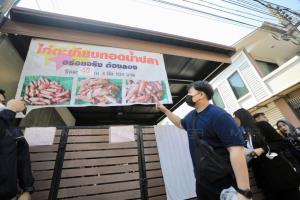 สาวคู่กรณีบุกยึดบ้าน “อากู๋” เครียด ใช้ผ้าขนหนูผูกคอตายในห้องน้ำ ผัวเผยปั๊มหัวใจแล้ว แต่ไม่รอด