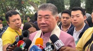 "ภูมิธรรม" ยันข้าวในโกดังสุรินทร์ยังคุณภาพดี เร่งตรวจสอบข้าวโครงการจำนำทั่วประเทศ พร้อมเร่งระบาย