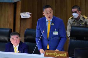 นายกฯ ยันช่วย ปชช.เต็มที่ แม้งบฯ ยังไม่ออก มอบผู้แทนการค้าไทย-บีโอไอ แถลงผลงานไปต่างประเทศพรุ่งนี้