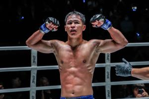 เต็มสิบไม่หัก “ซุปเปอร์บอน” มั่นใจฝ่าด่าน “มารัต” ไล่ล่าทวงบัลลังก์ “ชิงกิซ”