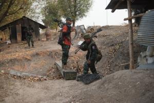 กองทัพพม่า-กลุ่มติดอาวุธ KNU ปะทะเดือดในเมียวดีเข้าวันที่ 2
