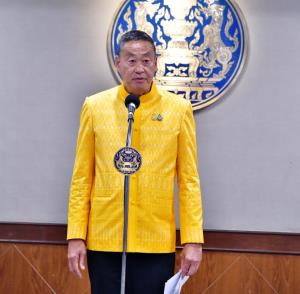 นายกฯ เผย "พีระพันธุ์" เร่งหาทางแก้หลังราคาน้ำมันดีดตัว
