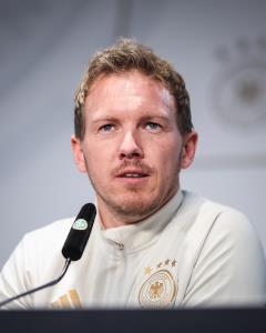"นาเกลสมันน์" หักอกบาเยิร์นฯ-แมนฯ ยู ต่อสัญญาคุม เยอรมนี ถึงปี 2026
