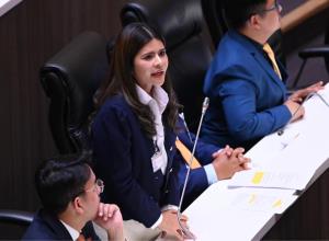 “ลิซ่า” เย้ย "เพื่อไทย" แถลงยังไม่เห็นผลงานรัฐบาลข้ามขั้ว ก้าวไกลเล็งจัดใหญ่มหกรรมนโยบาย 19 พ.ค.