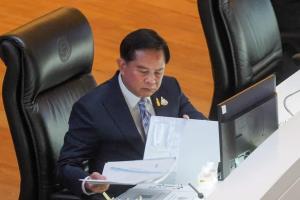 “พีระพันธุ์” เร่งเขียน กม.ปรับโครงสร้างราคาน้ำมันใหม่ เล็งดึงอำนาจกำหนดภาษีสรรพสามิตน้ำมันคืนพลังงาน