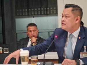 “ธนกร” เผย “พีระพันธุ์” กำชับ สส.รทสช.พร้อมลุยงานสภาต่อ หลังเปิดสมัยวิสามัญ 18 มิ.ย.นี้