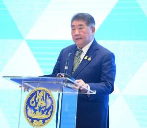 “พาณิชย์” หนุน SME ปรับตัว จ่อเปิดคลังความรู้ “พาณิชย์คิดค้าอย่างยั่งยืน” ช่วยติวเข้ม