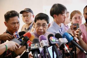 “วิษณุ” ร่วมโต๊ะ ครม.ทุกอังคาร ยันช่วยนายกฯ เป็นรายภารกิจ ปัดให้คำแนะนำรัฐบาล โยนฝ่ายการเมืองเตือนกันเอง
