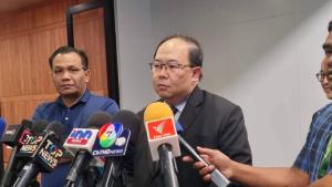 "ยุทธพร" ชี้รัฐบาลสลับขั้วเป็นไปได้หาก "เศรษฐา" ถูกฟัน เหตุต้องเลือกนายกฯ ใหม่จากชื่อที่เหลือ เว้นแต่ยุบสภาก่อน