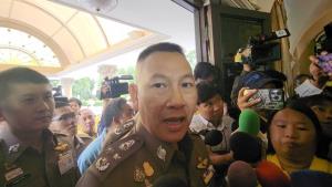 ไร้เงา "บิ๊กต่อ" มอบ "บิ๊กต่าย"ประชุม ผบ.เหล่าทัพ เจ้าตัวเผยกลับไปทำหน้าที่ รอง ผบ.ตร.ตามเดิม