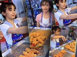 ยอดวิวทะลุหลักล้าน! สาวน้อย ม.5 นร.ตะพานหิน หน้าคล้าย “ลิซ่า”ขายไก่ทอด